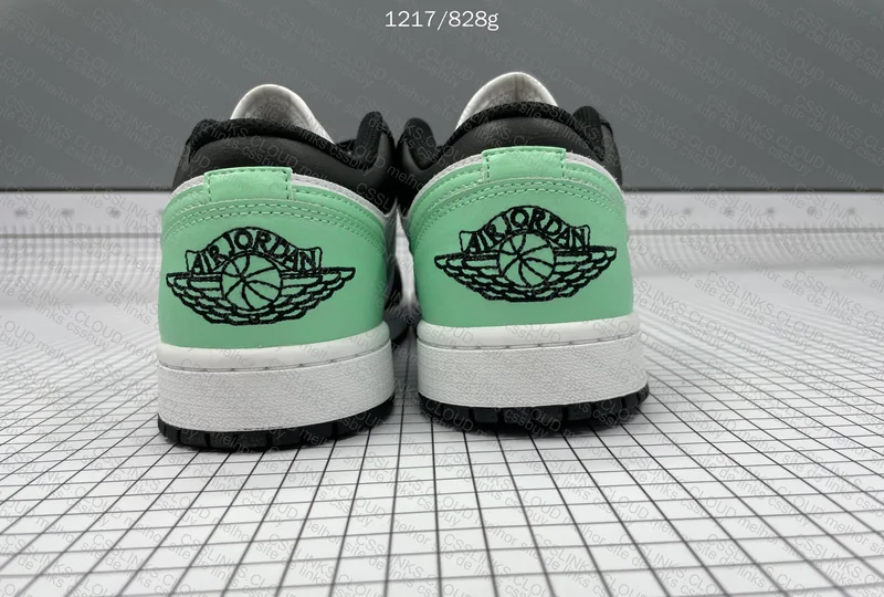 AJ1 low gren glow 3
