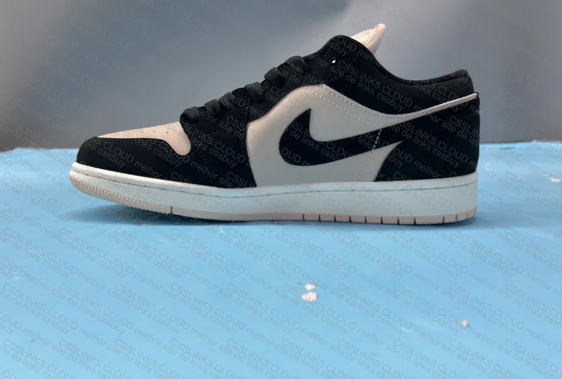 AJ1 Low Guava Ice 5