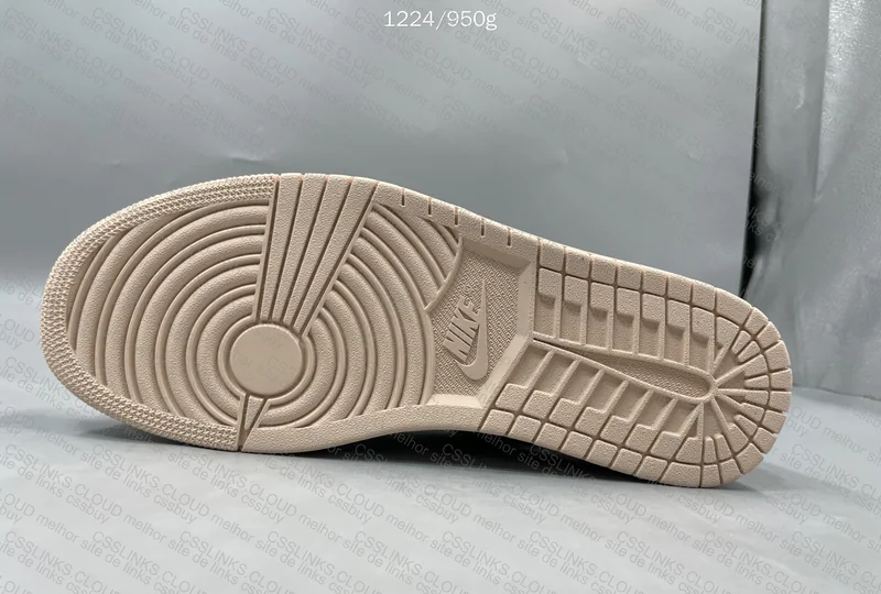 AJ1 Low Guava Ice DT 6