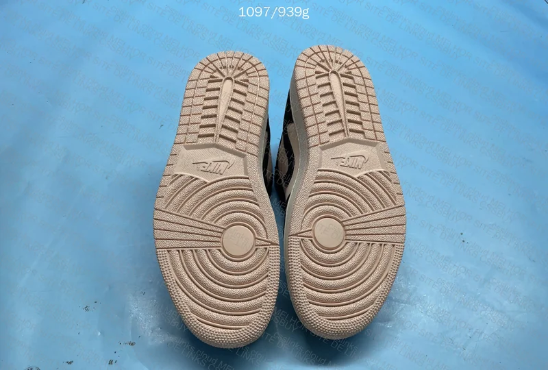 Aj1 low guava ice, GL? 8