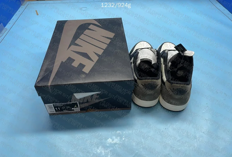 AJ1 Low Mocha 5