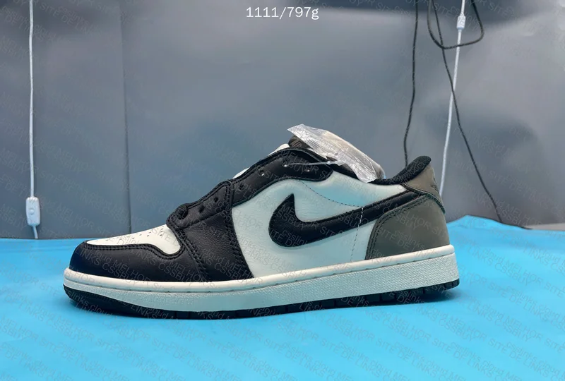 AJ1 Low 'Mocha' 9