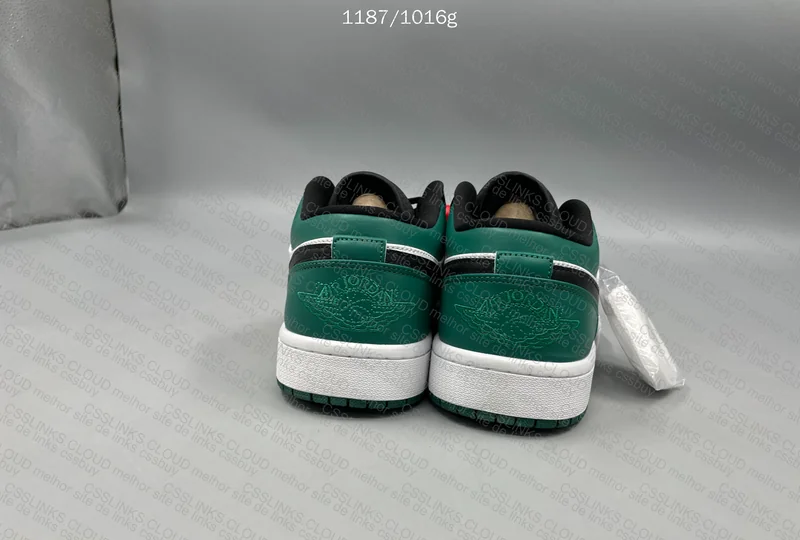 AJ1 LOW MYSTIC GREEN