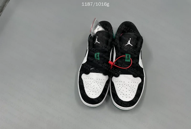 AJ1 LOW MYSTIC GREEN 2