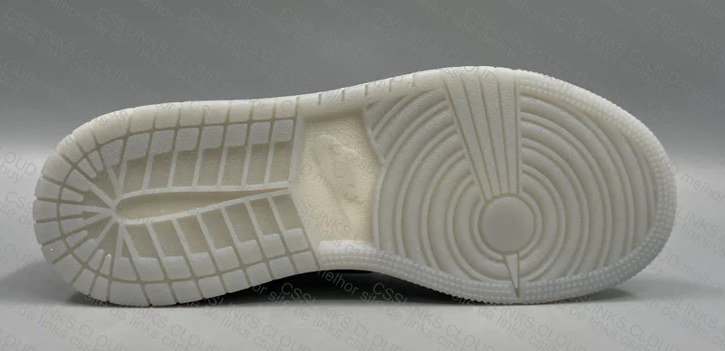 AJ1 LOW OG - YEAR OF THE DRAGON 2024 3