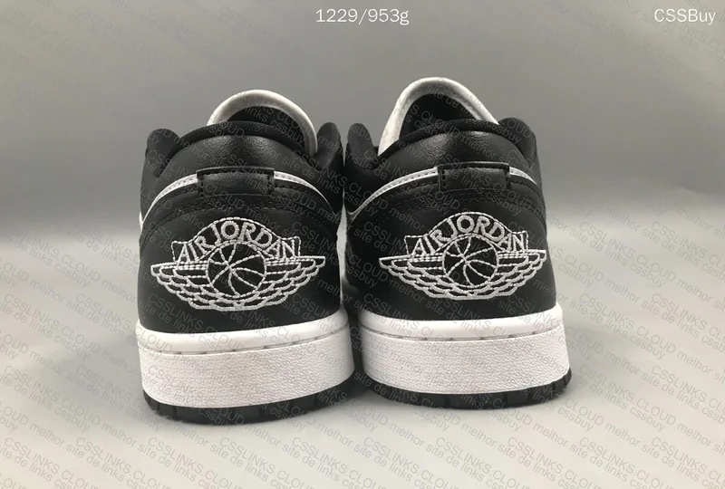 AJ1 low panda 2