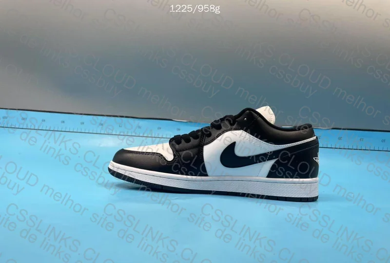 aj1 low panda 10