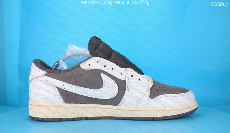 AJ1 LOW REVERSE MOCHA 148¥ 3