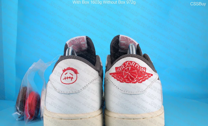 AJ1 LOW REVERSE MOCHA 148¥ 5