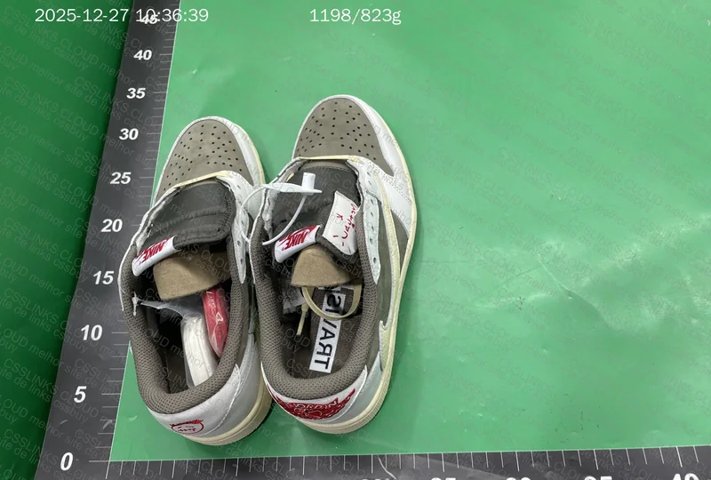AJ1 Low Reverse Mocha - FQ 2