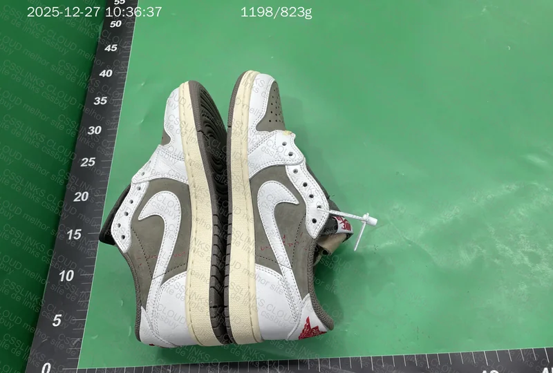 AJ1 Low Reverse Mocha - FQ 3