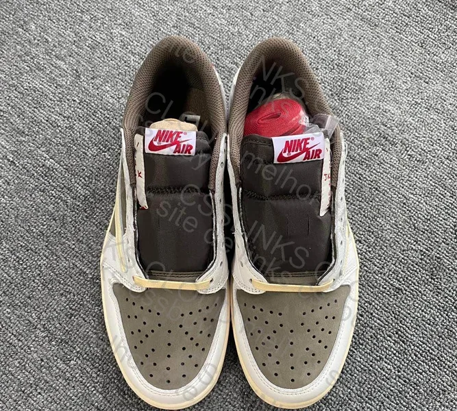 AJ1 Low Reverse Mocha OVO 5