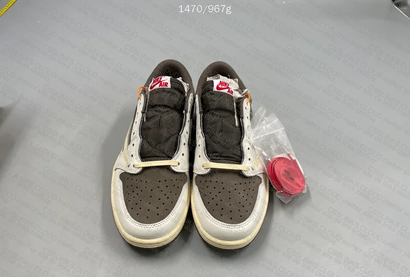 AJ1 Low Reverse Mocha (ZOK) 3