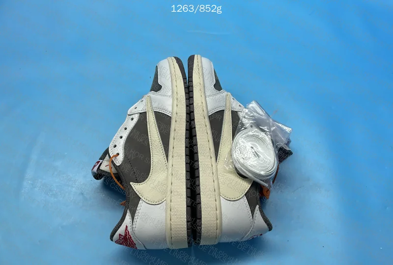 AJ1 Low Reverse Mocha - ZOK 6