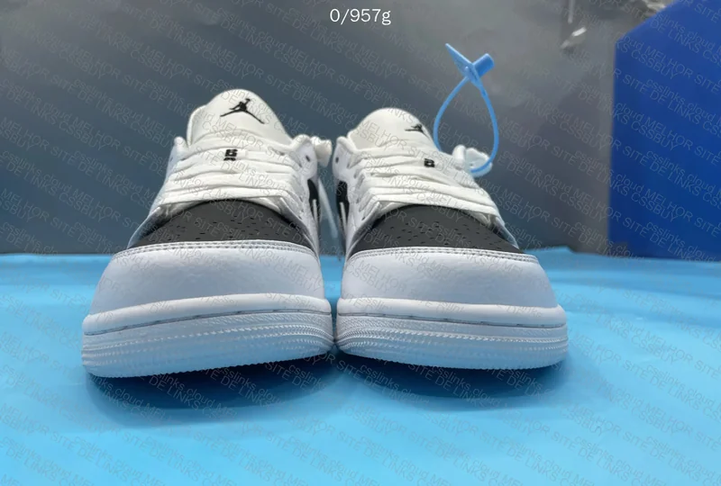 AJ1 Low Reverse Panda - DT 2