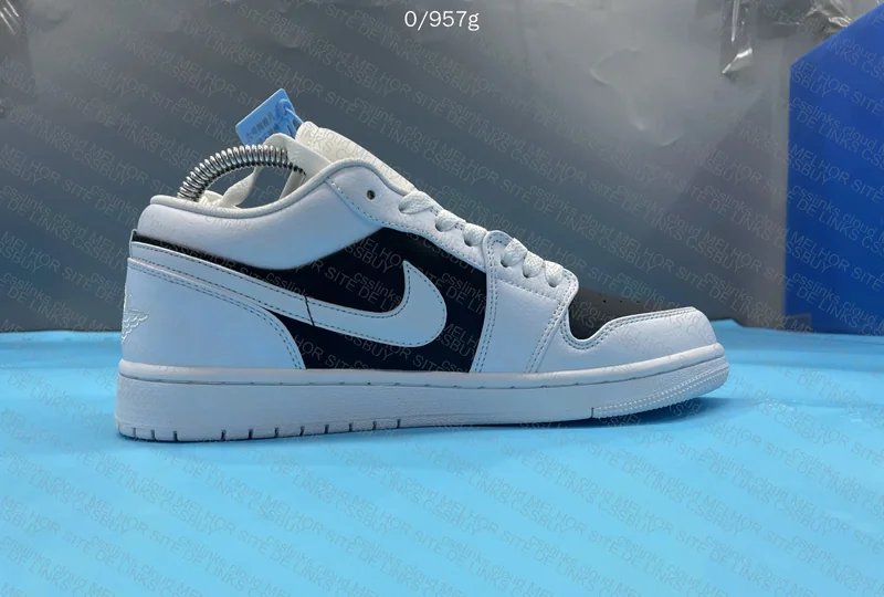 AJ1 Low Reverse Panda - DT 4