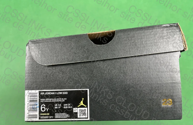 AJ1 low-top black and green toe 2