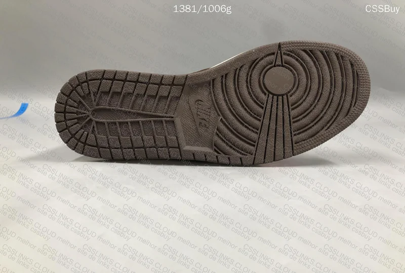 AJ1 Low- Travis 6