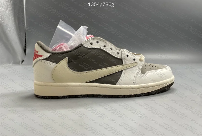 aj1 low travis 4