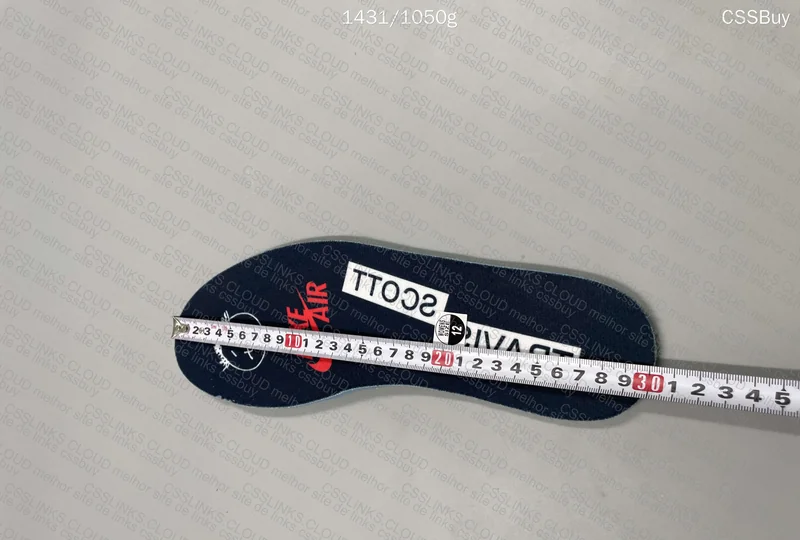 AJ1 Low Travis (With Measurements) 3
