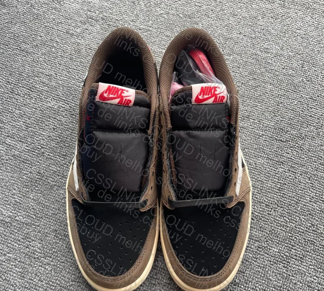 AJ1 LOW TRAVIS DARK MOCHA 4