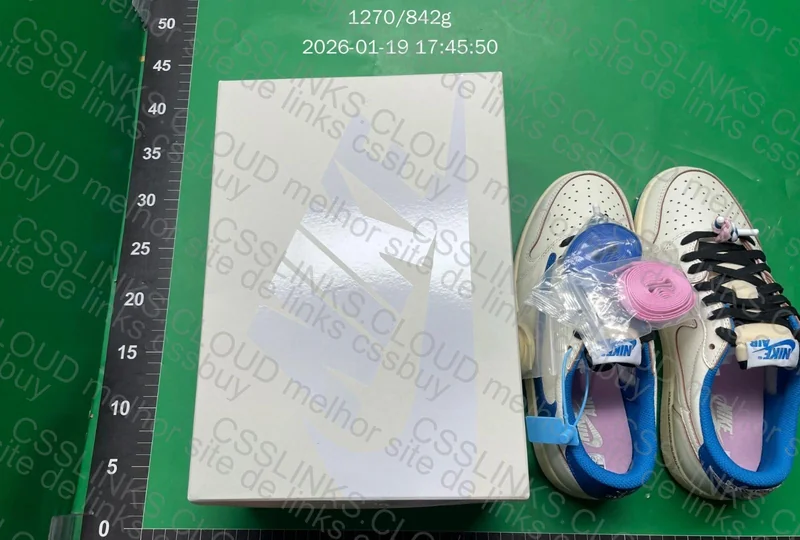 aj1 low travis fragment 3