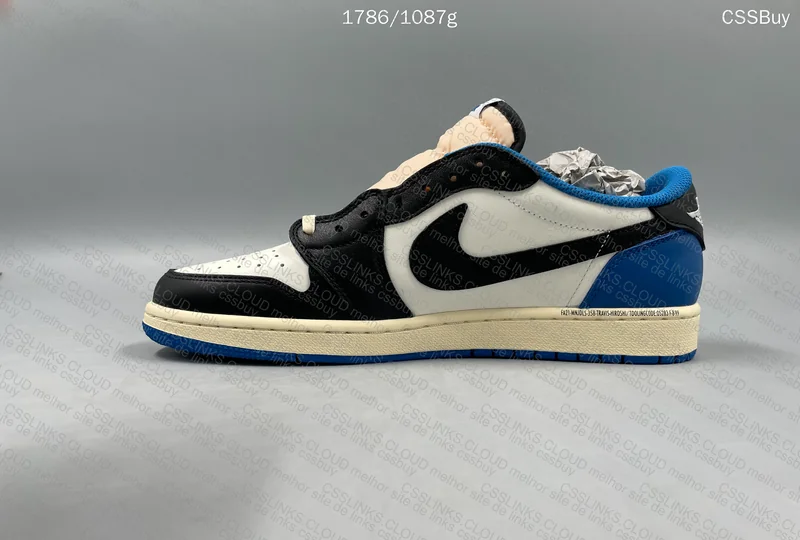 AJ1 Low Travis Fragment (GL or RL?) Opinions on Being Identical? 7