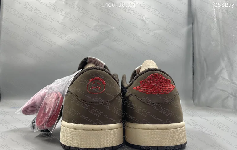 AJ1 Low Travis Mocha 3