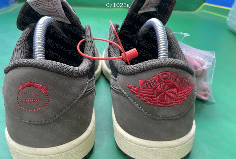 AJ1 Low Travis Mocha 2