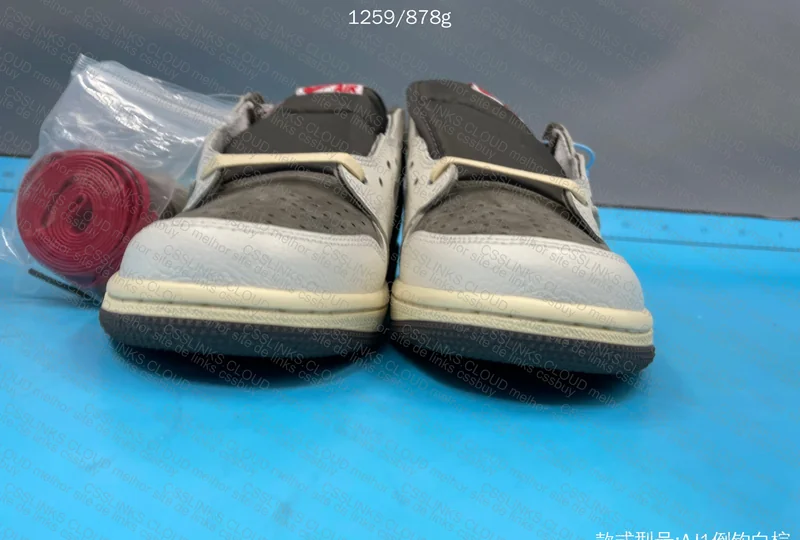 aj1 low travis reverse mocha 4