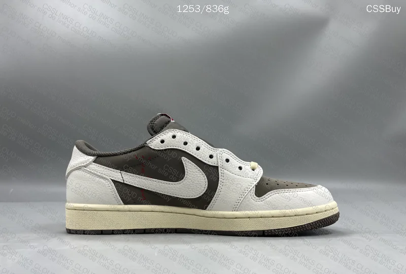 Aj1 low Travis Scott 3