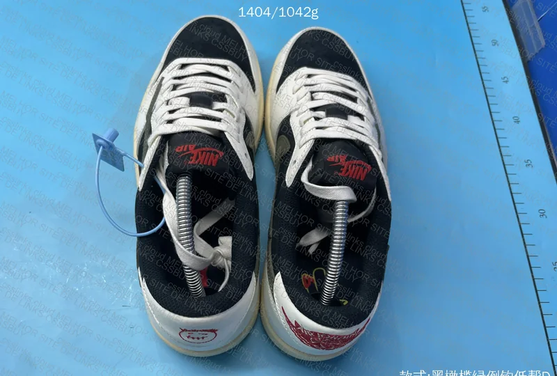 AJ1 Low Travis Scott 10