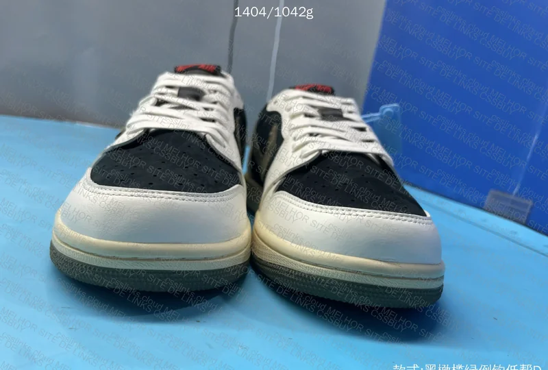 AJ1 Low Travis Scott 2