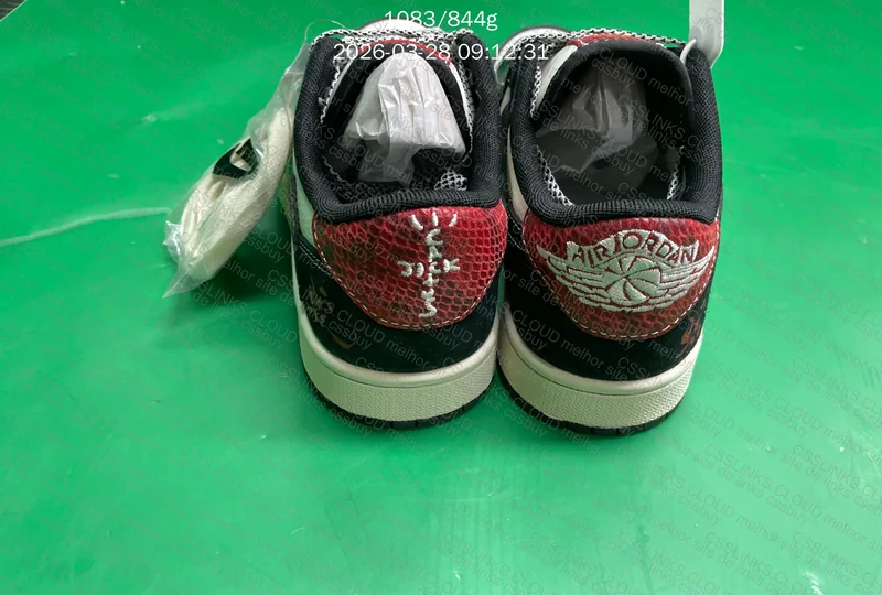 Aj1 low travis scott ano novo chines 8