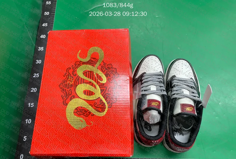 Aj1 low travis scott ano novo chines 9