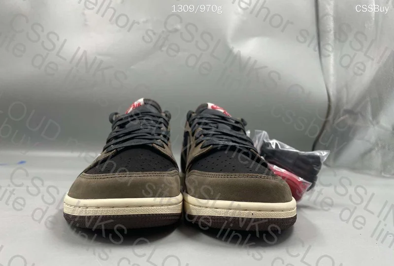 AJ1 Low Travis Scott Dark Mocha 10