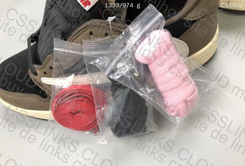 AJ1 LOW TRAVIS SCOTT DARK MOCHA