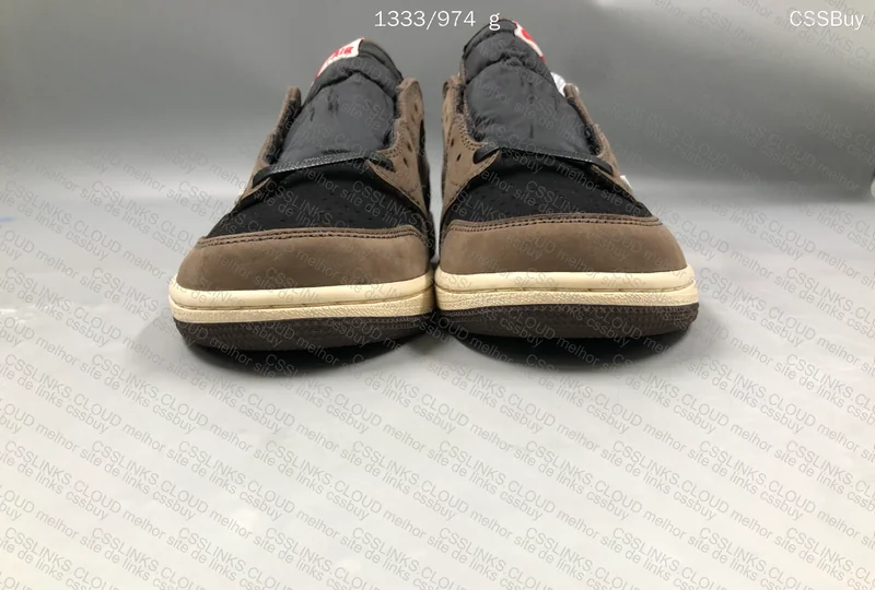 AJ1 LOW TRAVIS SCOTT DARK MOCHA 3