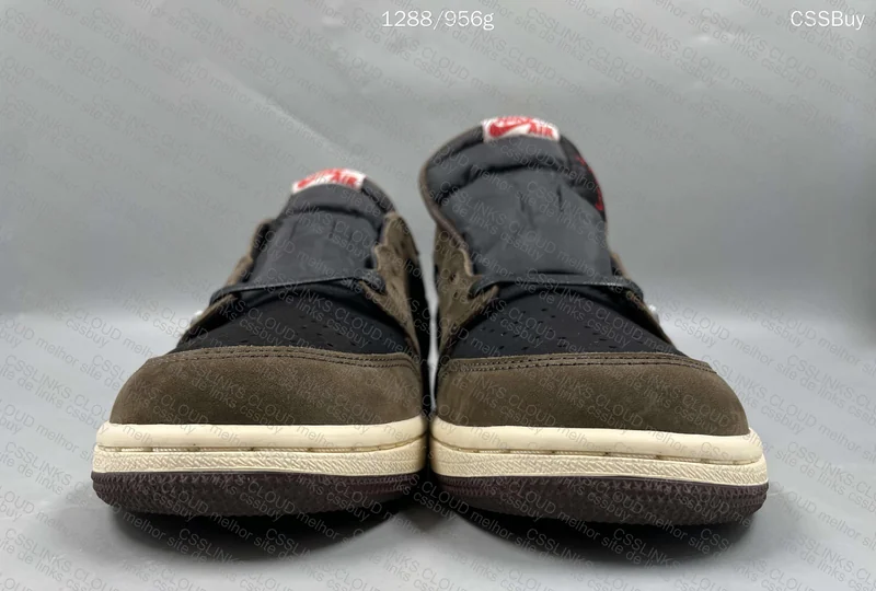 AJ1 Low Travis Scott Dark Mocha 2