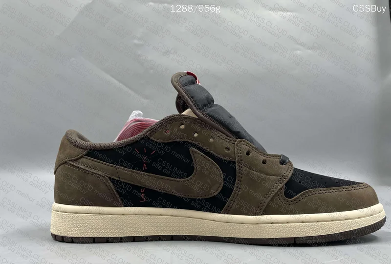 AJ1 Low Travis Scott Dark Mocha 4