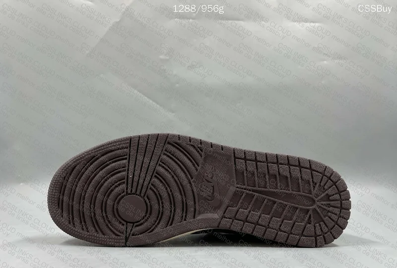 AJ1 Low Travis Scott Dark Mocha 6