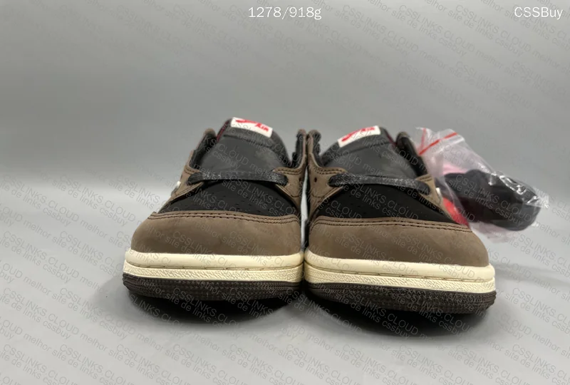 AJ1 LOW TRAVIS SCOTT DARK MOCHA 2