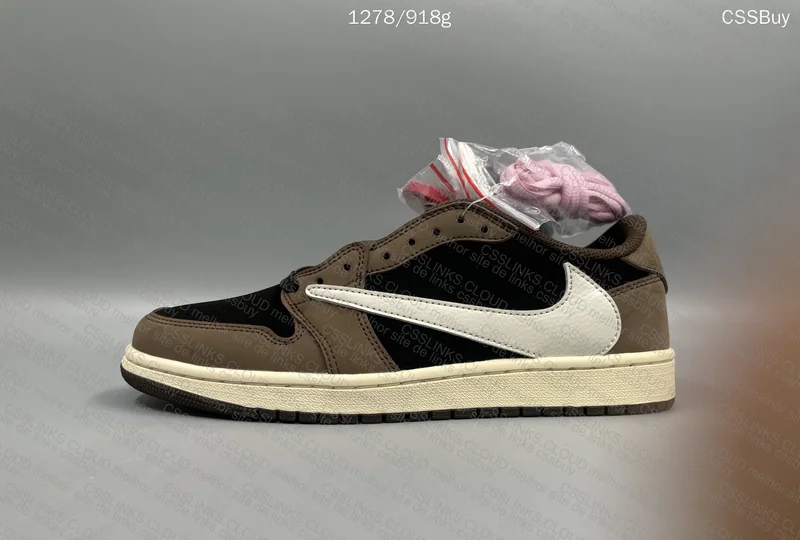 AJ1 LOW TRAVIS SCOTT DARK MOCHA 4