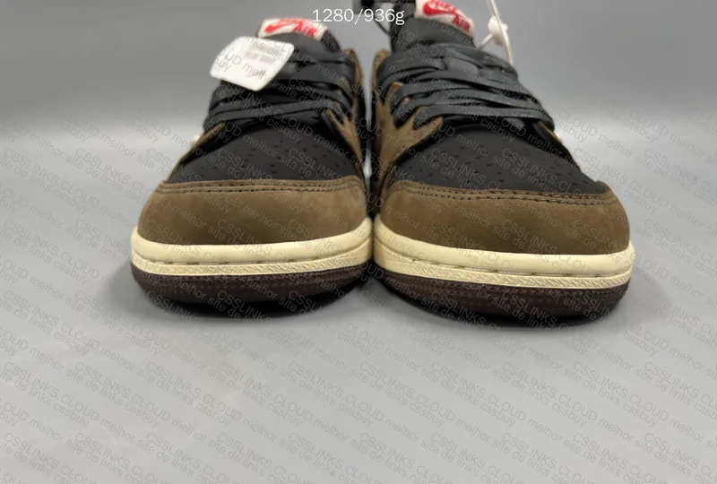 AJ1 Low Travis Scott Dark Mocha 2