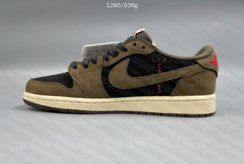 AJ1 Low Travis Scott Dark Mocha 4
