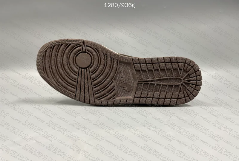 AJ1 Low Travis Scott Dark Mocha 8