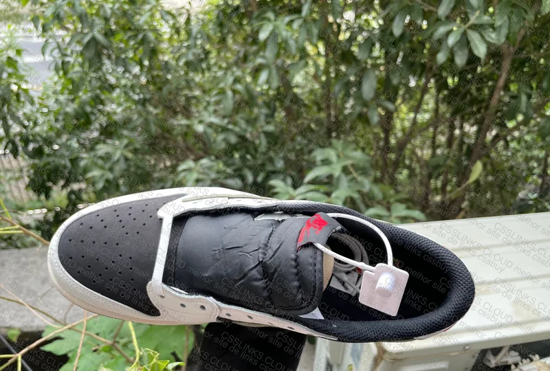AJ1 LOW Travis Scott OLIVE 10
