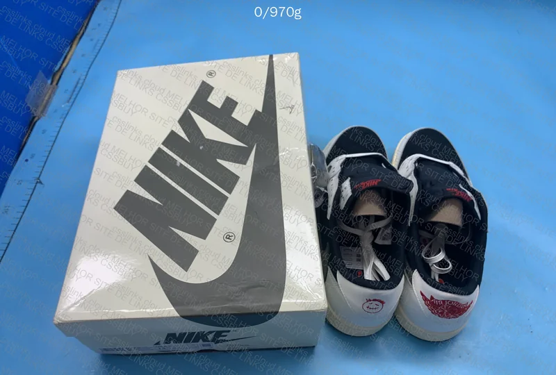 AJ1 Low Travis Scott Olive