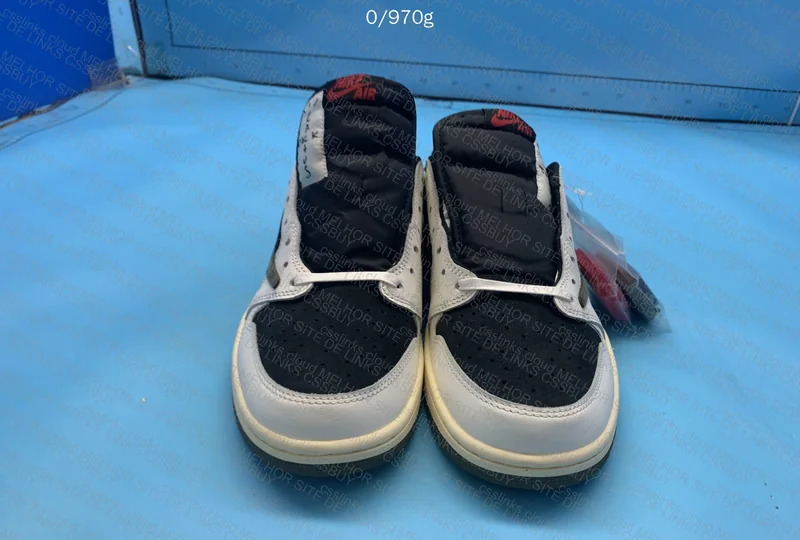 AJ1 Low Travis Scott Olive 3