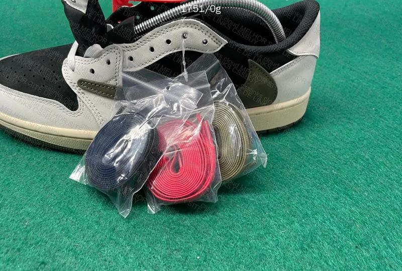 AJ1 Low Travis Scott Olive 3